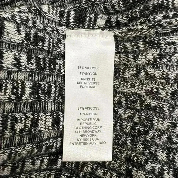 House of Harlow 1960 knit sweater gray Size Medium NWOT - Picture 3 of 5